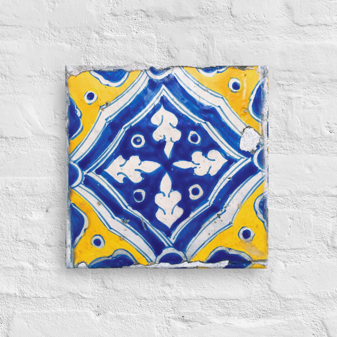 Casa de los Azulejos Canvas Print